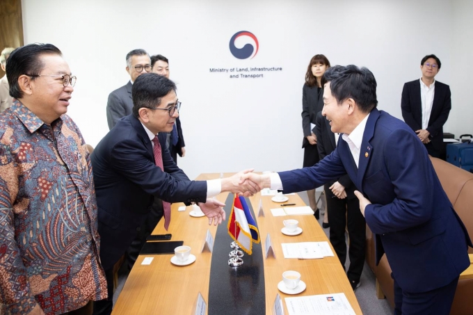 Solidifying Korea-ASEAN Cooperation Relationship 포토이미지