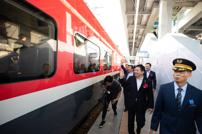 Heading towards Eco-friendly Future by New Train ITX-Maeum 포토이미지