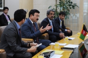 제안사항을 이야기하는 아프가니스탄 교통부 장관