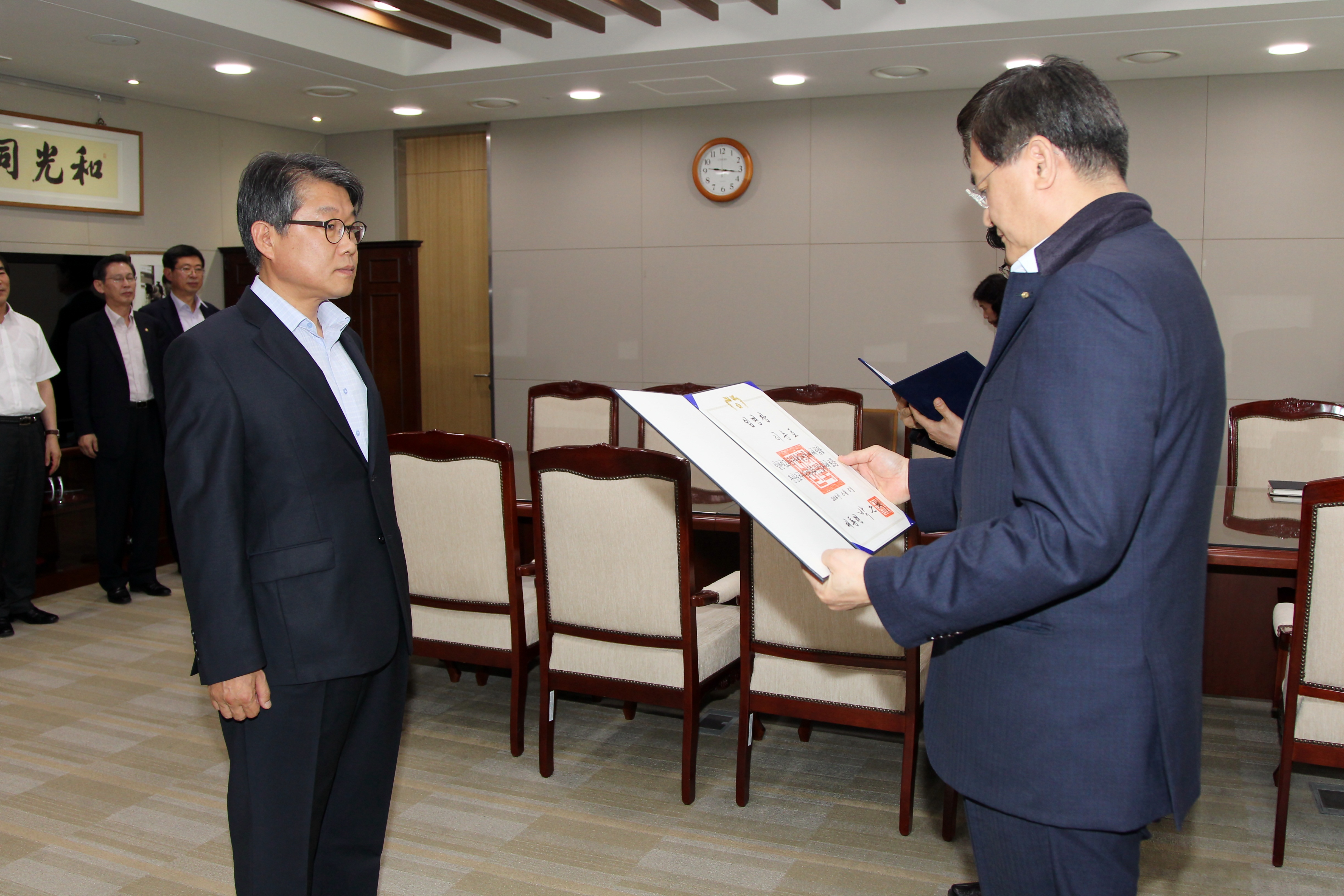 서승환 장관, 이승호 중앙토지수용위원회 상임위원 임명장 수여