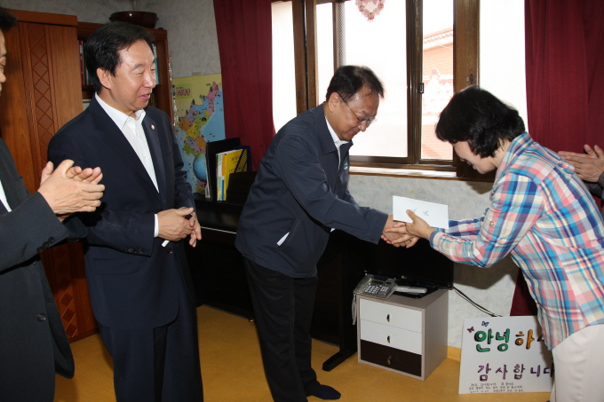 유일호 장관, 주거급여 주택정책 현장방문 - 포토이미지