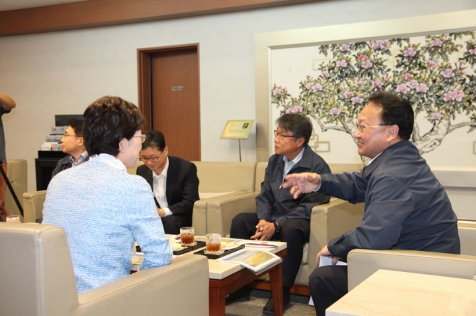 유일호 장관, 추석연휴 특별교통대책 현장방문 - 포토이미지