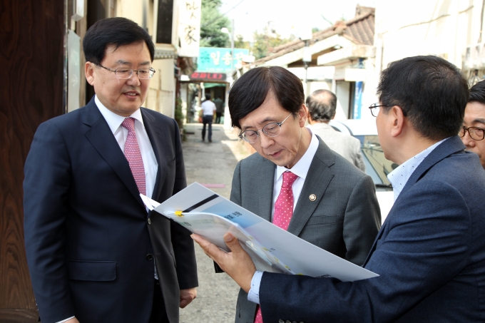 김경환 1차관, 누문구역 뉴스테이사업 업무협약 체결 및 빛그린 국가산단 조성사업 현장방문 - 포토이미지