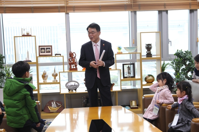 강호인 장관, 세종시 가족 어린이 초청 행사 열어 - 포토이미지