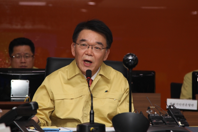 강호인 장관, 제주공항체류여객 비상수송대책본부 방문 - 포토이미지