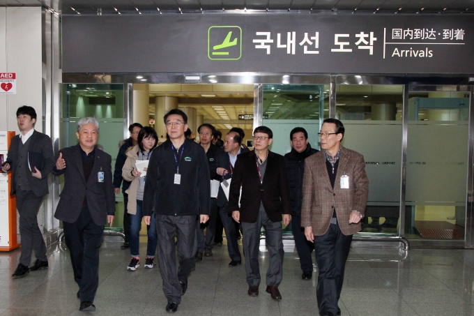 강호인 장관, 설 연휴 인천국제공항 및 김포공항 특별교통대책본부 방문 - 포토이미지