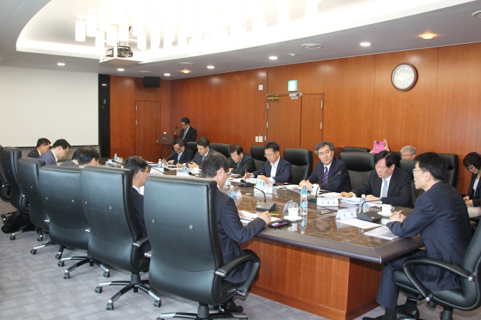 강호인장관, 인천경제자유구역 스마트 도시 센터 및 인천공항 자기부상철도 점검 - 포토이미지