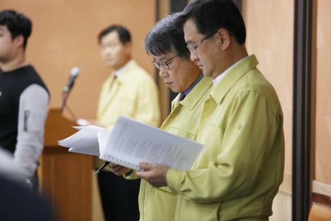 강호인 장관, 화물연대 집단 운송거부에 따른 대국민 담화문 발표 - 포토이미지