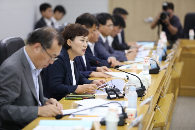 김현미장관, '공공기관 일자리 창출·공공성 강화 당부' 공공기관장 회의 개최 - 포토이미지