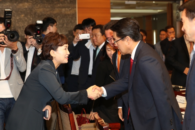 김현미장관, 건설 및 주택업계 간담회 주재 - 포토이미지