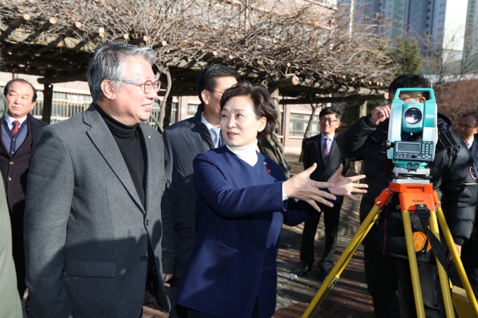 김현미장관, 남양주 공업고등학교 방문 - 포토이미지