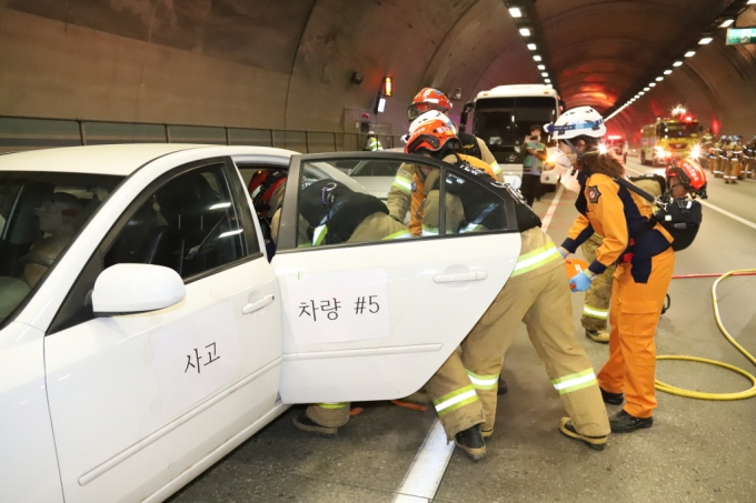 손병석 차관, 터널·철도·공항 등 다중이용시설 안전점검 철저 - 포토이미지