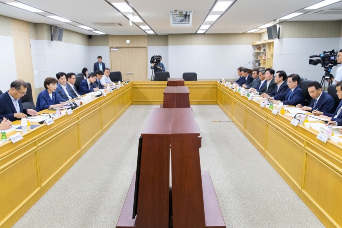 김현미 장관, 국토부 산하 공공기관장 간담회 개최 - 포토이미지