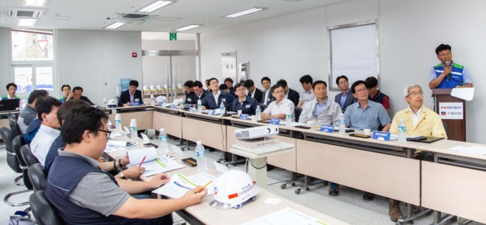 손병석 차관, “건설업계, 근로시간 단축 이행 모범” 역할 강조 - 포토이미지