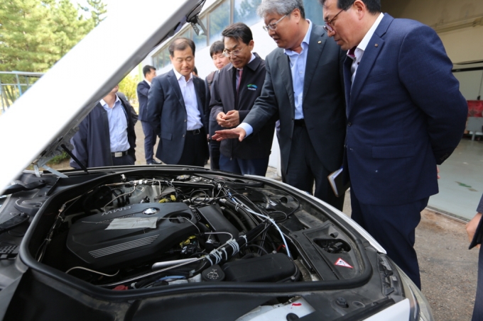 김정렬 차관, 민관합동조사단의 BMW 화재원인 조사 독려 - 포토이미지