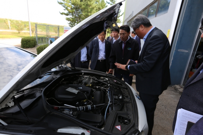 김정렬 차관, 민관합동조사단의 BMW 화재원인 조사 독려 - 포토이미지