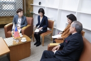 김현미 장관, 해리스 주한 미국 대사와 면담
