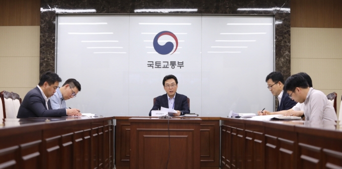 박선호 차관, 타워크레인 파업 관련 영상 회의 - 포토이미지