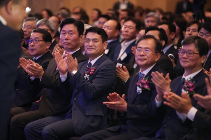 김경욱 차관, “철도 연결로 유라시아 넘어 평화의 길” 걸을 것