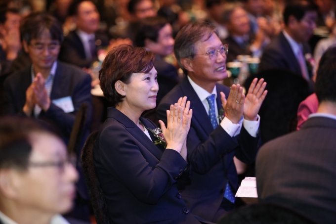 김현미 장관, “기계설비, 건설산업 도약의 견인차” 강조 - 포토이미지