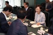 김현미 장관 “청년주택 등 맞춤형 주거지원 위한 맞손” 당부