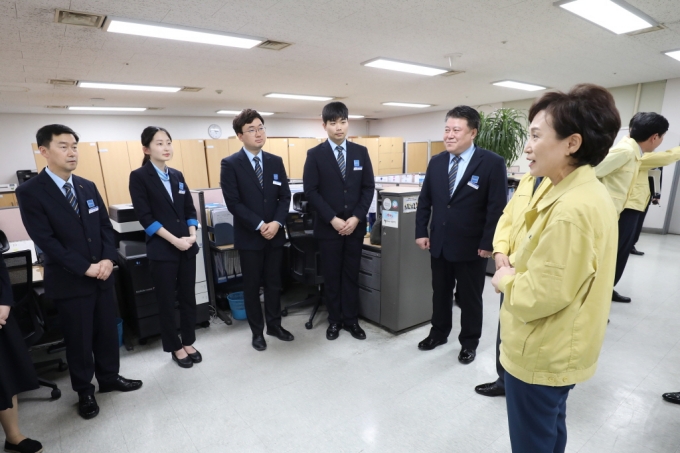 김현미 장관, 철도노조파업 비상수송 현장점검 - 포토이미지