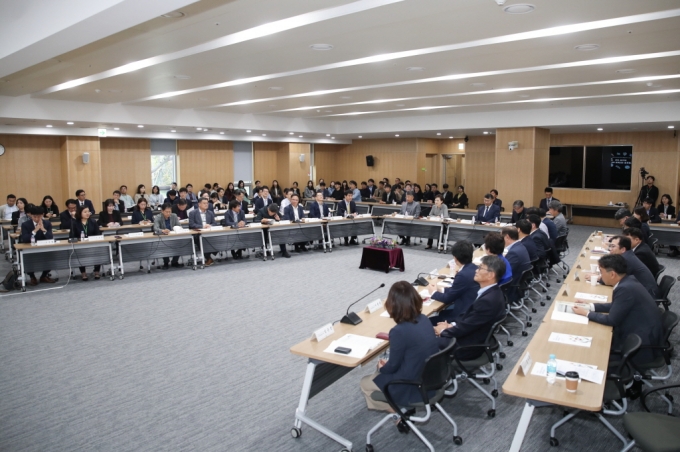 김현미 장관, 인구감소 시대에 사람 경쟁력이 강한 환경조성 강조 - 포토이미지