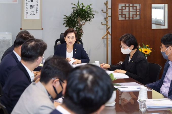 김현미 장관, “수요응답형 교통서비스 확산해나갈 것” - 포토이미지