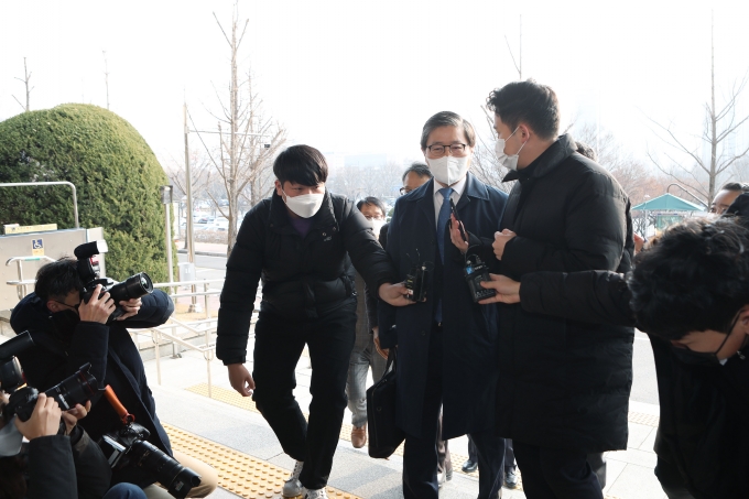 변창흠 장관내정자 출근 - 포토이미지