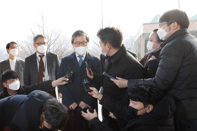 변창흠 장관내정자 출근 - 포토이미지