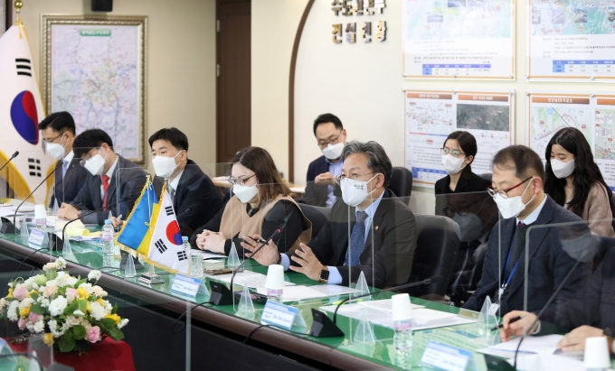 손명수 차관, 우크라이나 철도진출 위한 인프라 외교 전개 - 포토이미지