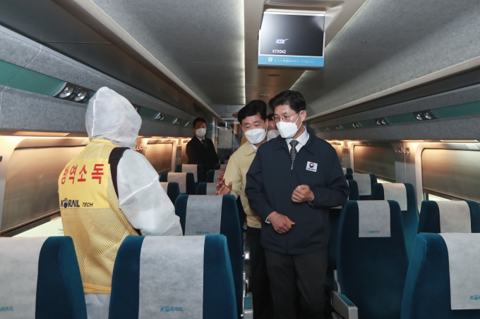 국토부 장관 서울역 현장점검 - 포토이미지