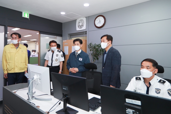 국토부 장관 서울역 현장점검 - 포토이미지