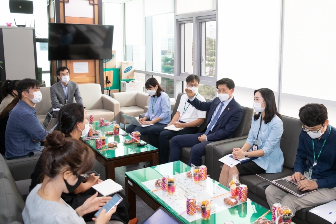 국토부 장관, 청년정책과 방문 및 부서 신설관련 기자단 방문