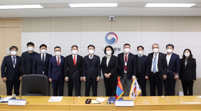 윤성원 1차관, 몽골 건설도시개발부 차관 면담 - 포토이미지