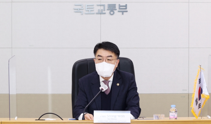 윤성원 1차관, 몽골 건설도시개발부 차관 면담 - 포토이미지