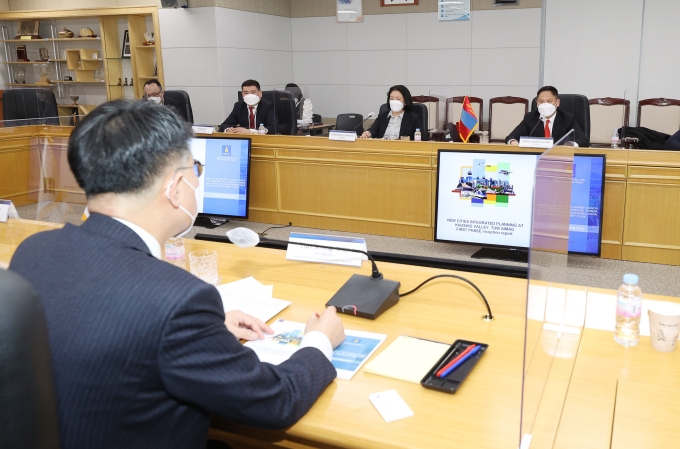 윤성원 1차관, 몽골 건설도시개발부 차관 면담 - 포토이미지