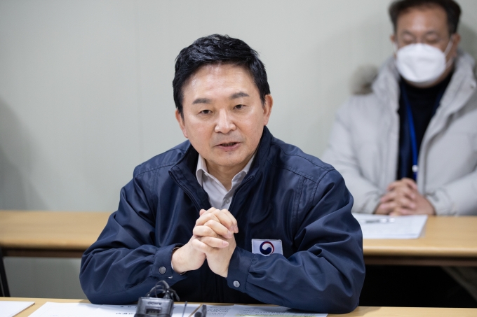 원희룡 장관, 일하지 않는 타워크레인 조종사는 교체 요구할 것 - 포토이미지