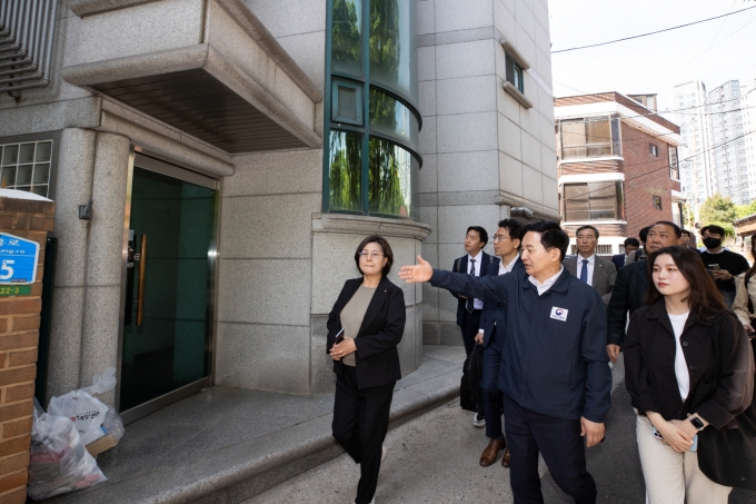 소규모 주택 관리비 점검 및 청년과의 대화 - 포토이미지