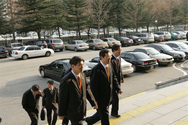 이용섭 건교부장관 취임식이 12월11일 오후 과천청사에서 열렸다. (2006/12/11)
