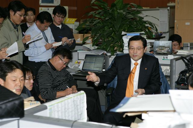 이용섭 건교부장관 취임식이 12월11일 오후 과천청사에서 열렸다.(2006/12/11) - 포토이미지