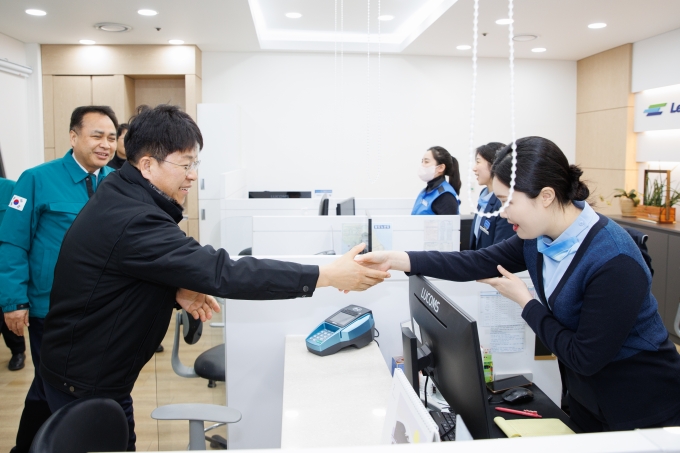 설 명절 안전하고 편리한 이동을 위해 교통상황 관리에 만전 - 포토이미지