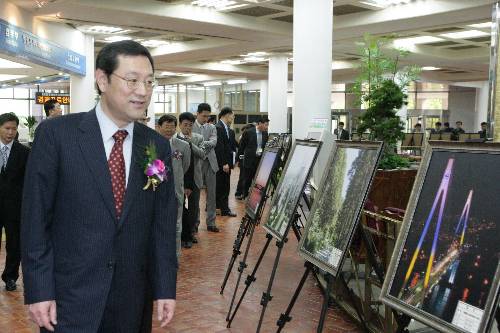 과천청사에서 열린 아름다운 길 사진 전시회 개막식 (2007.05.04) - 포토이미지