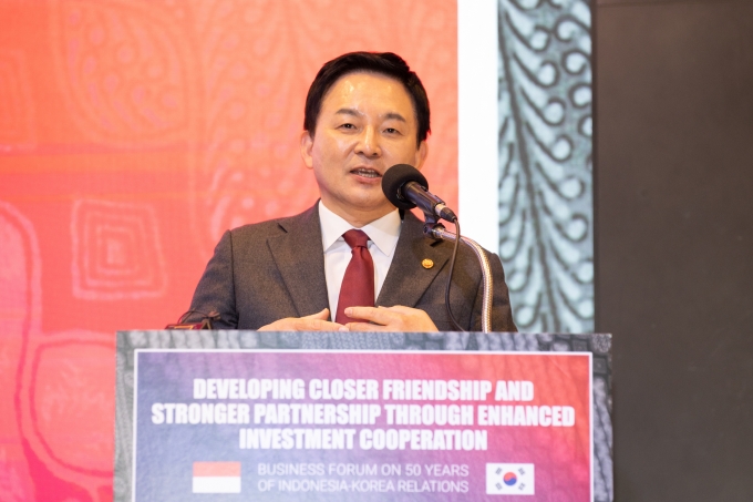 MOLIT Minister WON Hee-ryong shares the blueprint for mutual growth between Korea and Indonesia through participation in the ‘Korea-Indonesia Economic Cooperation Forum” 포토이미지