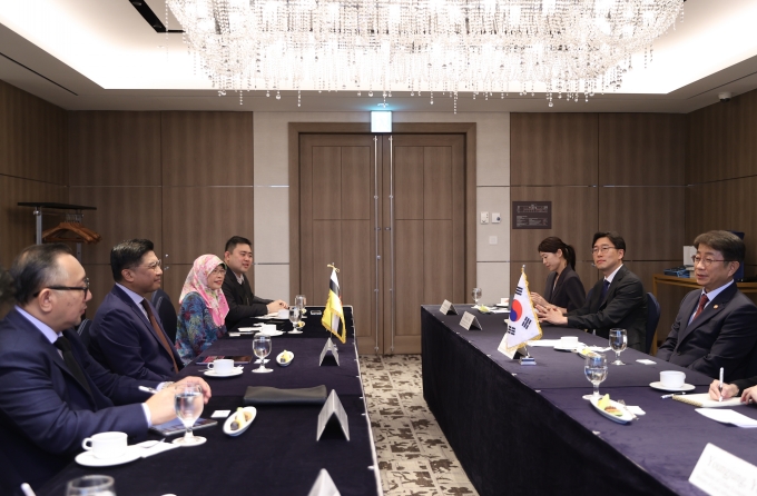 Ministerial Meeting between Korea and Brunei 포토이미지