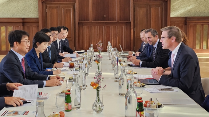 Korea and the Czech Republic Expand Cooperation in Transportation and Infrastructure 포토이미지