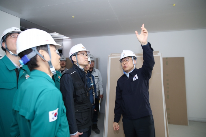 Calling for Unwavering Safety Vigilance at Construction Sites 포토이미지