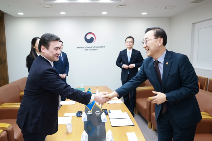 Expanding Korea-Kazakhstan Cooperation in Smart Cities and Infrastructure 포토이미지
