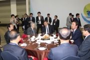 담소중인 서승환 장관