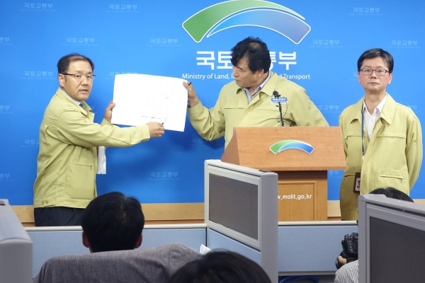 태백선 무궁화 - 관광열차 충돌사고 브리핑 - 포토이미지